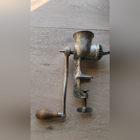 Vintage Universal No. 1 Food Meat Grinder Cast Iron Metal Table Hold Made in USA - Picture 7 of 12